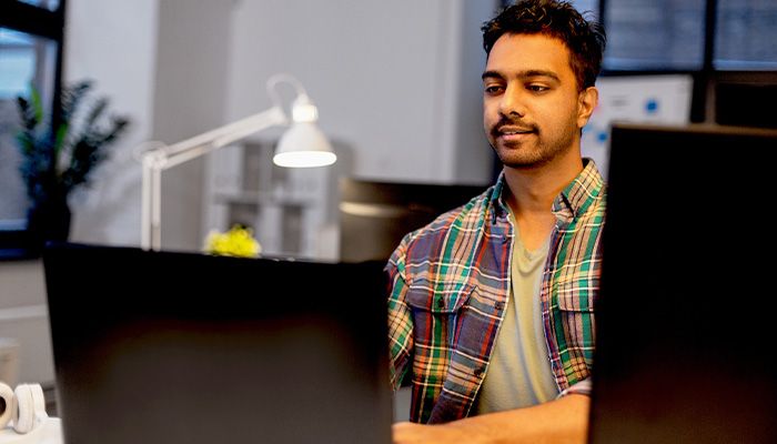 Employee configuring mTLS on a Loadbalancer.dk appliance